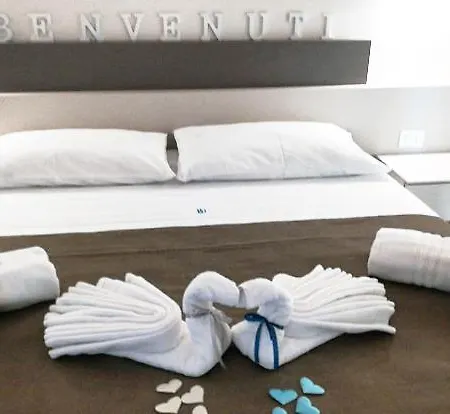 Baia Azzurra Bed and Breakfast *