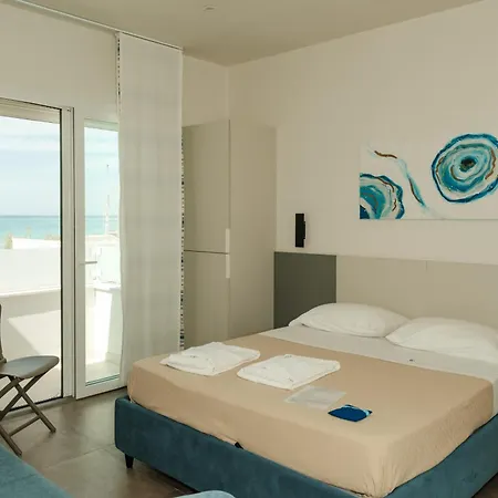 Baia Azzurra *