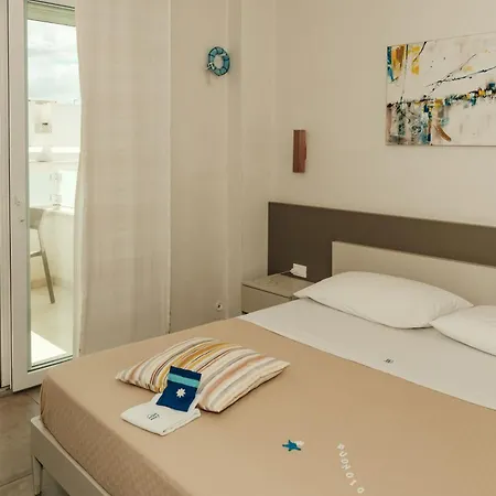 Baia Azzurra Bed & Breakfast Torre Lapillo