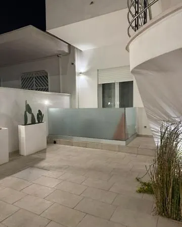Baia Azzurra Nocleg ze śniadaniem Torre Lapillo